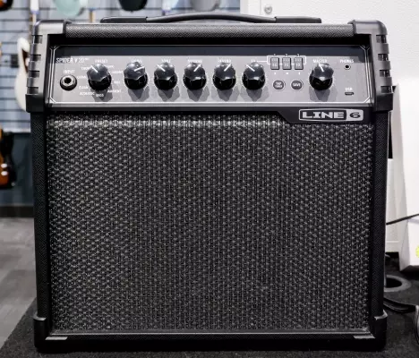 Line 6 - Spider V MkII 20w 1x8'' Combo